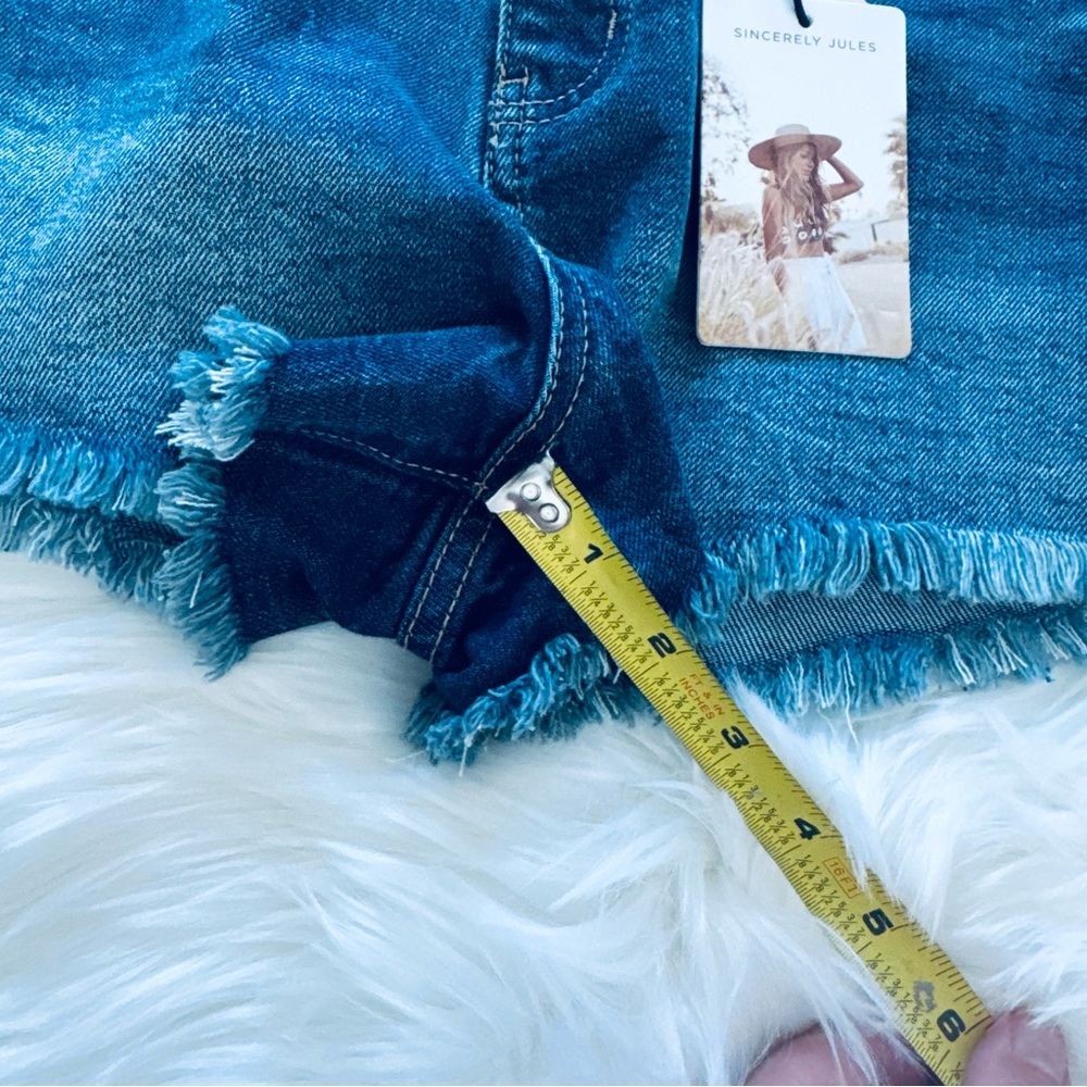 Sincerely Jules | Super High Rise Denim Shorts - Picture 4 of 5
